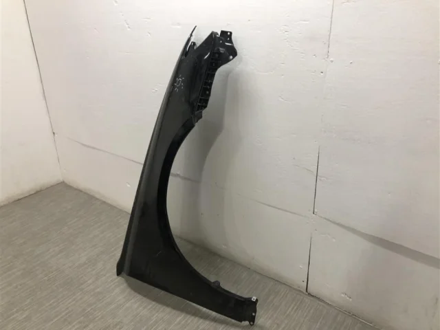 Крылья для Subaru Legacy BL/B13 2003-2009 на фотографиях