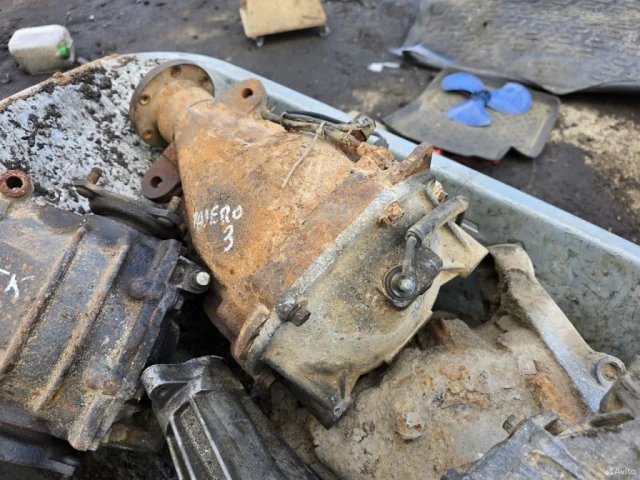 Редуктор заднего моста для Mitsubishi Pajero V90 5dr rest I 2011-2015 на фотографиях