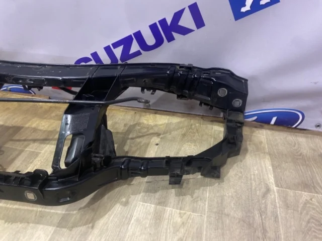 Панель радиатора (телевизор) для Ford Galaxy CD340 2006-2015 на фотографиях