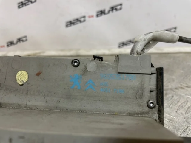 Замок передней левой двери для Citroen C4 Хэтчбек 2010-2016 на фотографиях