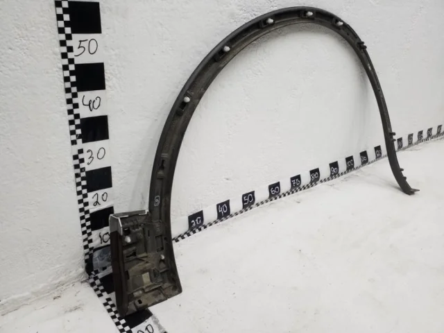 Молдинг крыла передний левый для Volkswagen Touareg III (CR) 2018+ на фотографиях