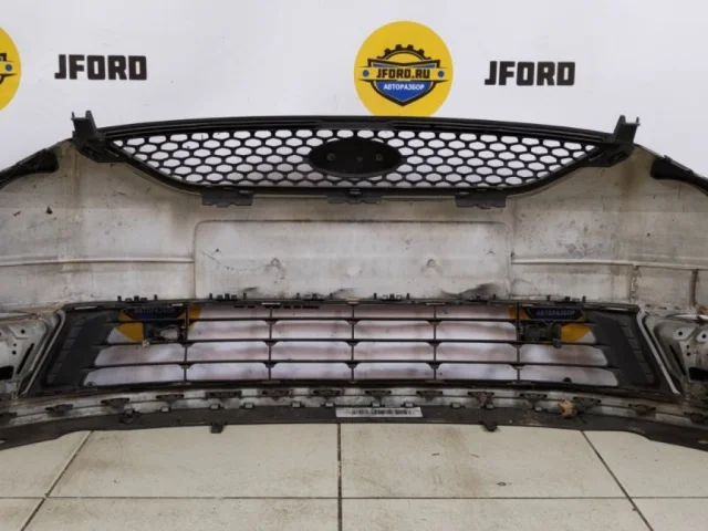 Бампер передний для Ford Galaxy CD340 2006-2015 на фотографиях