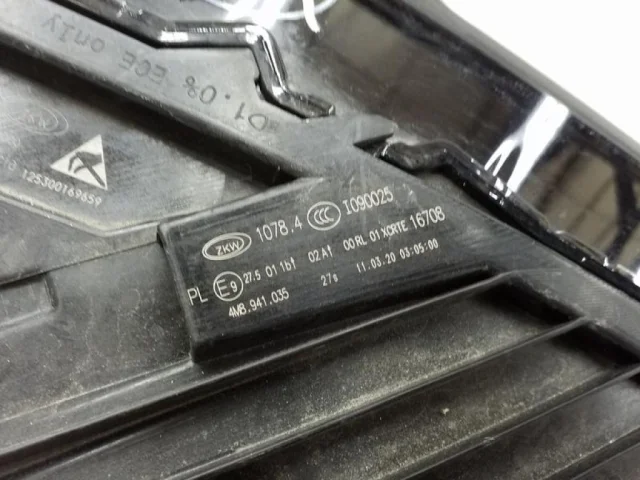 Фара ксенон левая для Audi Q8 4M 2018-2023 на фотографиях