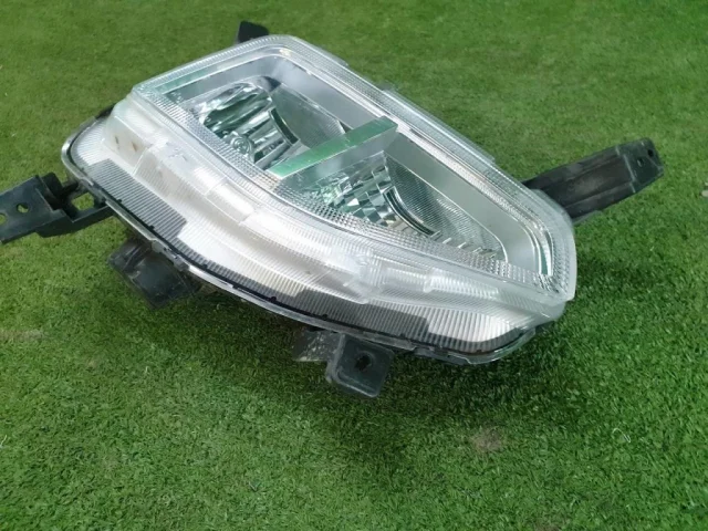 Противотуманка (ПТФ) передняя правая для Hyundai Creta 2 SU2 2021+ на фотографиях