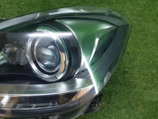 Крышка форсунки фароомывателя левая для Mercedes-Benz C class W204 2007-2014 на фотографиях