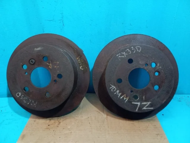 Тормозные колодки задние для Lexus RX MCU38, MCU33, MCU35 (USA) 2004-2009 на фотографиях