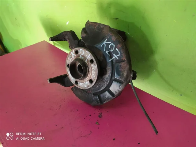 Кулак поворотный левый для Volkswagen Polo V (6R) 2009-2014 на фотографиях