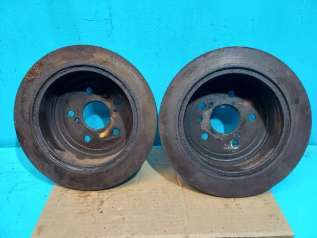 Тормозные колодки задние для Lexus RX MCU38, MCU33, MCU35 (USA) 2004-2009 на фотографиях