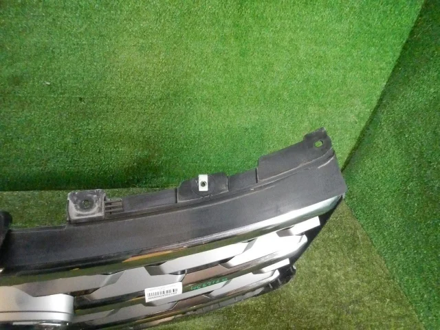 Решетка радиатора для Ford Explorer U502 rest 2014-2019 на фотографиях