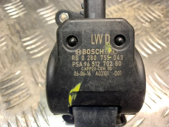 Электронная педаль газа для Citroen C4 Хэтчбек 2004-2011 на фотографиях