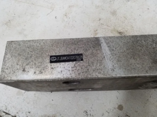 Усилитель переднего бампера для Lexus RX AGL10, GGL10, GLV15, GGL15, GLV10 2009-2015 на фотографиях