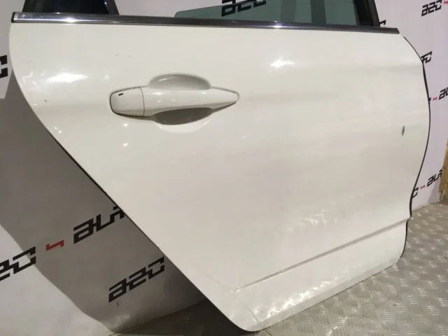 Дверь передняя правая для Citroen C4 Хэтчбек 2010-2016 на фотографиях