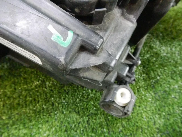 Фары для Volkswagen Jetta 7 2020+ на фотографиях