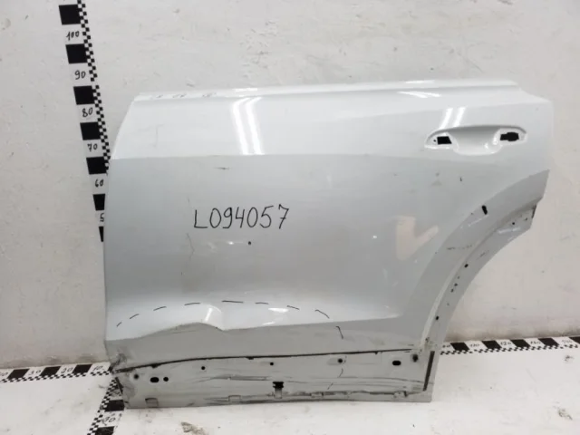 Дверь задняя левая для Audi Q8 4M 2018-2023 на фотографиях