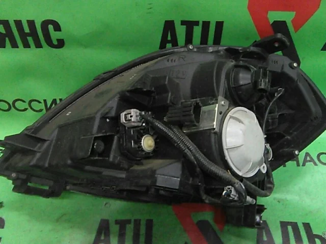 Фонарь внешний правый для Nissan Teana J31 2003-2007 на фотографиях