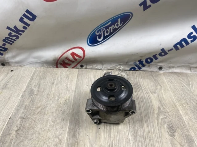 Насос ГУР для Ford Galaxy CD340 2006-2015 на фотографиях