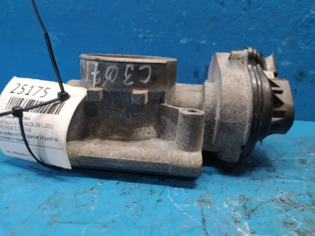 Дроссельная заслонка для Ford Galaxy CD340 2006-2015 на фотографиях