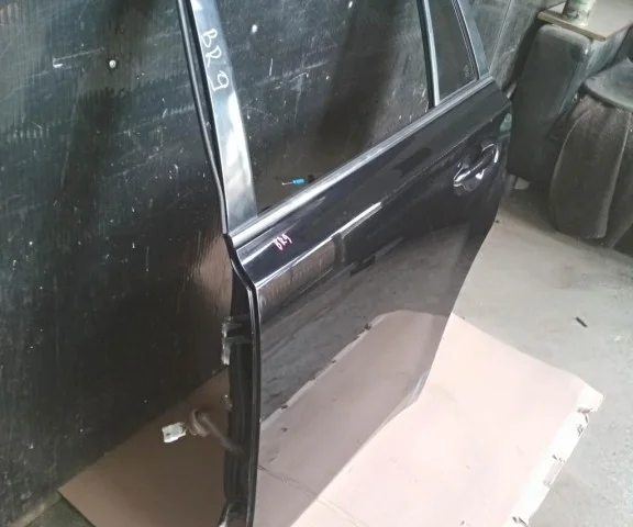 Двери для Subaru Legacy Универсал BR/B14 2009-2015 на фотографиях