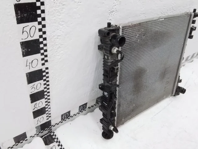 Радиатор охлаждения ДВС для Hyundai Tucson NX4 2020+ на фотографиях