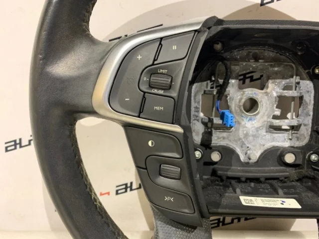 Руль для Citroen C4 Седан 2010-2016 на фотографиях