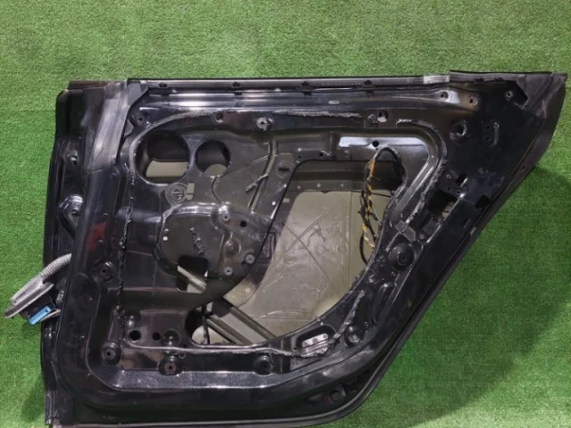 Двери для BMW 5er Е61 Touring 2003-2010 на фотографиях