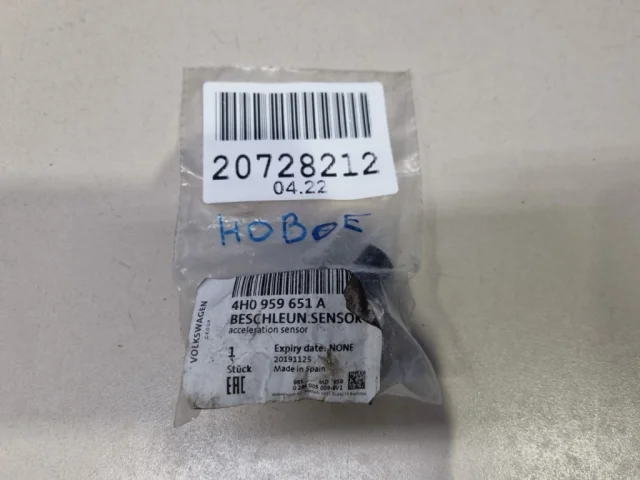 Датчик подушки безопасности для Audi A6 C7 2010-2018 на фотографиях