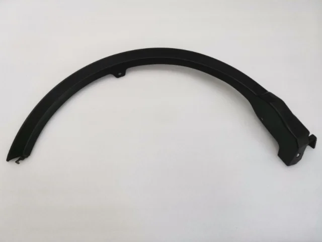 Молдинг крыла задний правый для Toyota RAV4 XA40 rest 2015-2019 на фотографиях