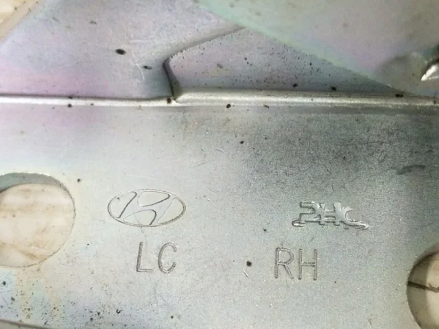 Петля капота левая для Hyundai Accent 2 Седан LC 1999-2012 на фотографиях