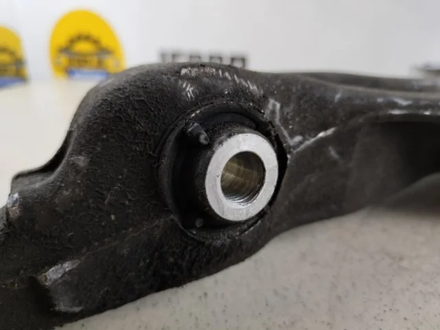 Рычаг передний правый нижний для Volvo XC90 II L 2014-2019 на фотографиях