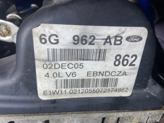 Двигатель для Ford Explorer UN152 2001-2005 на фотографиях