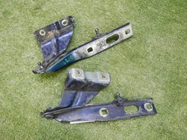 Петля капота левая для Audi Q5 8R 2008-2016 на фотографиях