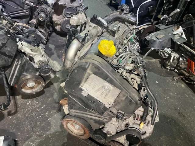 Двигатель без навесного для Renault Duster HM 2020+ на фотографиях