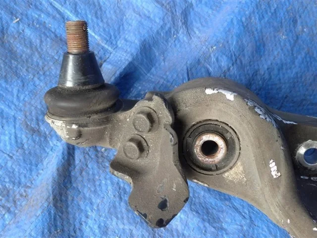 Рычаг передний правый нижний для Infiniti FX S51 2008-2013 на фотографиях