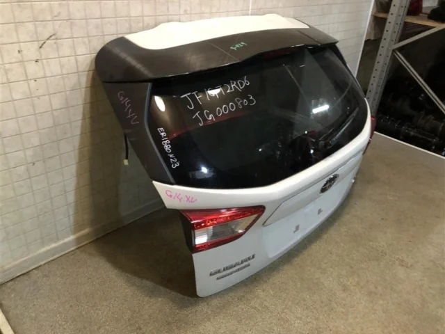 Крышка багажника для Subaru XV GT/G24 2017+ на фотографиях