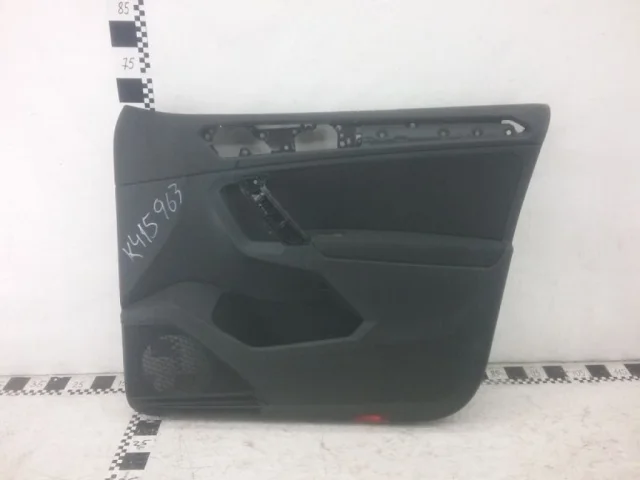 Уплотнитель передней правой двери для Volkswagen Tiguan II MK2 2016+ на фотографиях