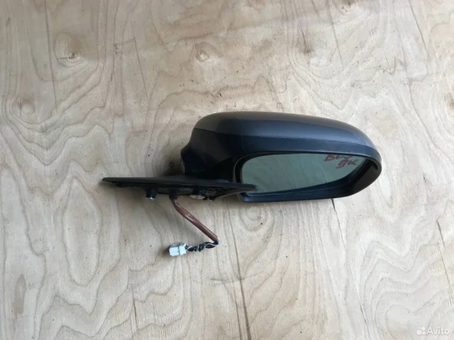 Стекла и зеркала для Subaru Legacy BL/B13 2003-2009 на фотографиях