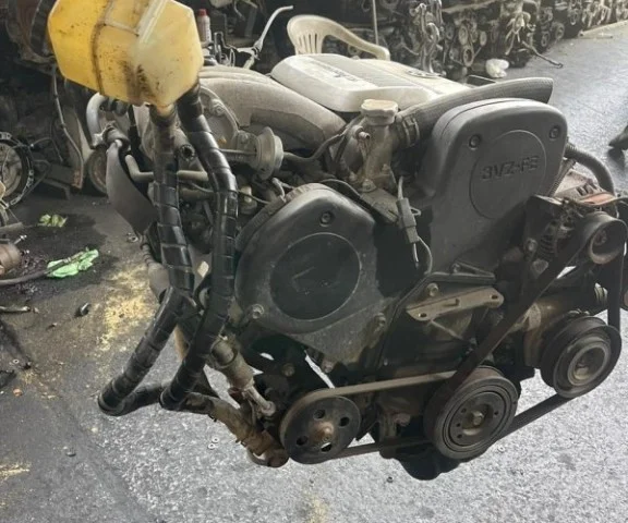 Двигатель без навесного для Toyota Camry V10 1991-1997 на фотографиях