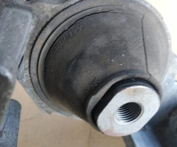 Подушка двигателя передняя левая верхняя для Nissan Qashqai J10 2006-2013 на фотографиях