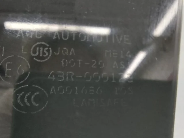 Стекла и зеркала для Infiniti QX 56 2010-2014 на фотографиях