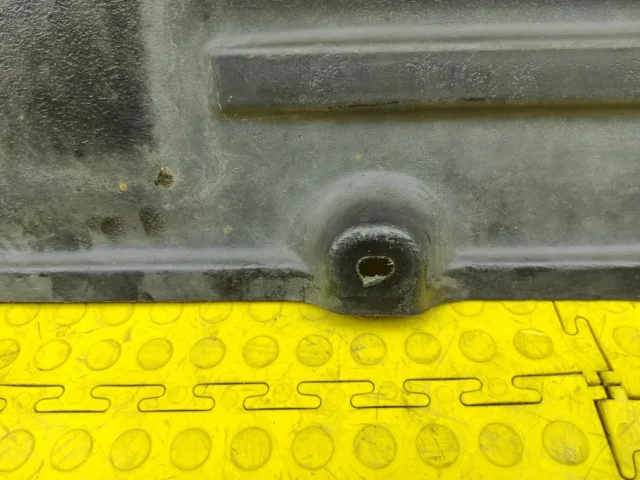 Защита днища для BMW 5er Е39 Touring 1997-2004 на фотографиях