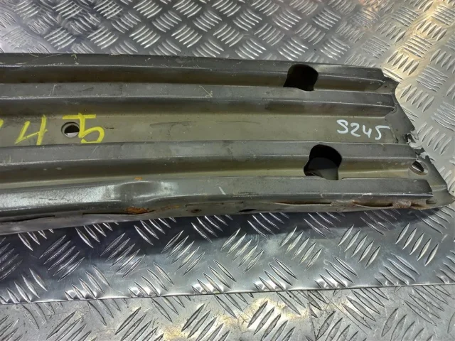 Усилитель переднего бампера для Ford Explorer U502 rest 2014-2019 на фотографиях