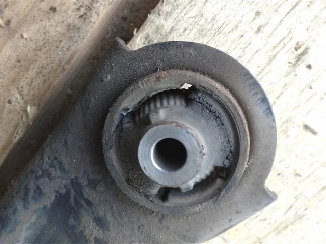 Рычаг передний левый верхний для Nissan X-Trail T31 JDM 2007-2013 на фотографиях