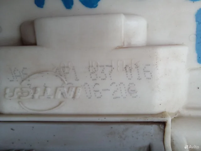 Уплотнитель передней правой двери для Audi A6 C6 2004-2011 на фотографиях