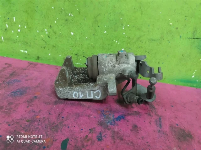 Суппорт задний правый для Skoda Octavia A5 Tour на фотографиях