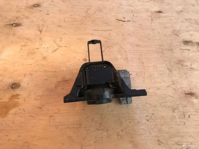 Подушка двигателя передняя правая верхняя для Nissan Qashqai J10 2006-2013 на фотографиях