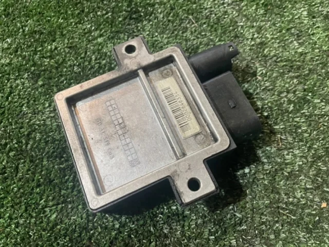 Реле свечей накала для BMW X5 Е70 2006-2013 на фотографиях