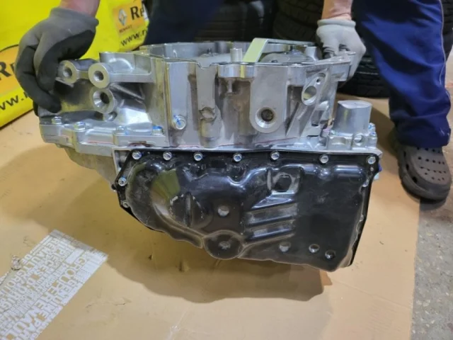 Двигатель без навесного для Renault Duster HM 2020+ на фотографиях