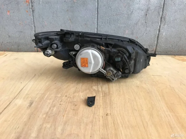 Фары для Subaru Legacy Универсал BP/B13 2003-2009 на фотографиях