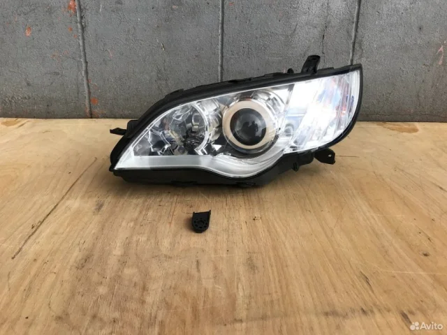 Фары для Subaru Legacy Универсал BP/B13 2003-2009 на фотографиях