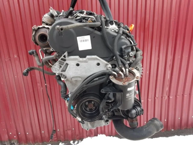 Двигатель без навесного для Volkswagen Caddy IV (2K) 2015-2020 на фотографиях